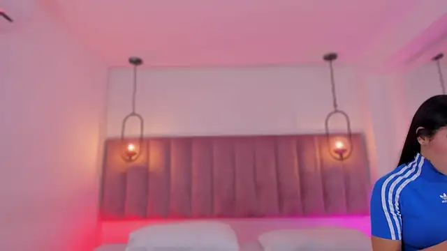 Haily b online show from December 18, 2025, 8:04 pm