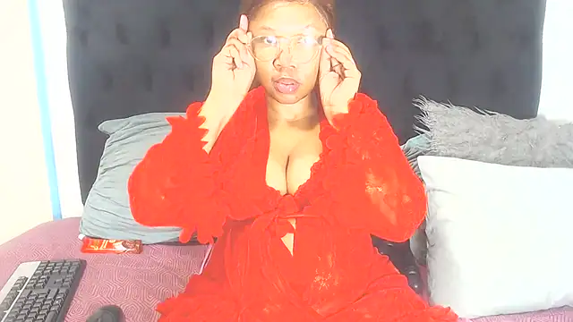 BootyClitQueen online show from July 11, 2026, 10:11 pm