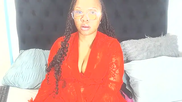BootyClitQueen online show from August 4, 2026, 9:06 pm