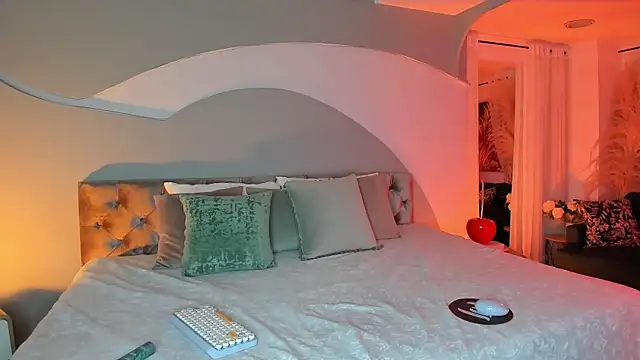 Snapshot of Elizabeth_clark_ chatting on September 25, 2025, 8:01 pm Elizabeth clark online show from September 25, 2025, 8:01 pm