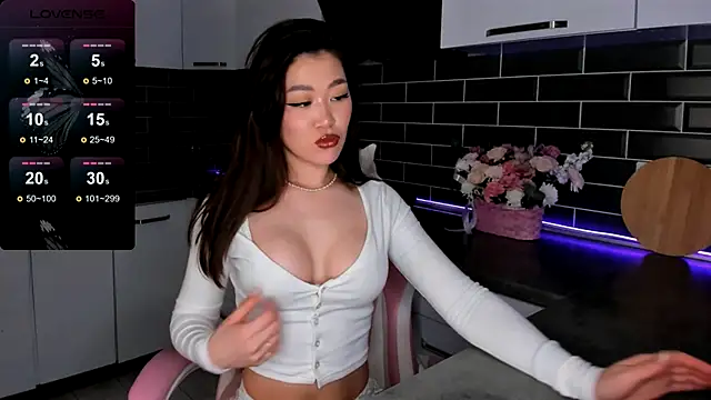 ShaiyaMinn3 online show from November 17, 2025, 7:30 pm