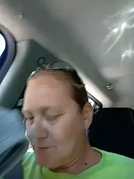 wetnwildforyou online show from October 31, 2025, 5:47 pm