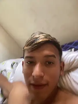 Snapshot of Babyalienqm chatting on March 19, 2026, 7:18 pm Babyalienqm online show from March 19, 2026, 7:18 pm