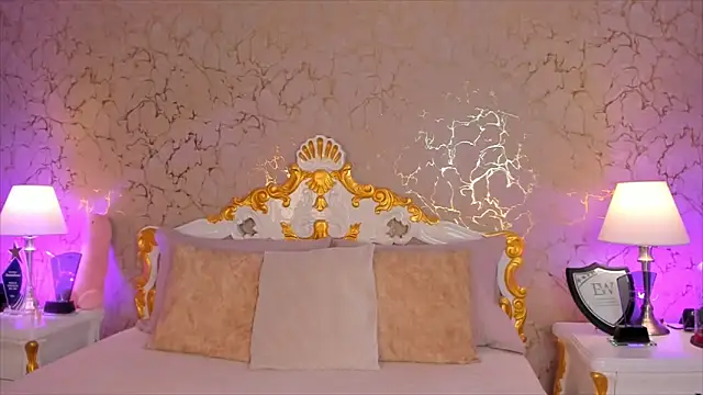 ScarlettWallace online show from October 3, 2025, 8:39 pm