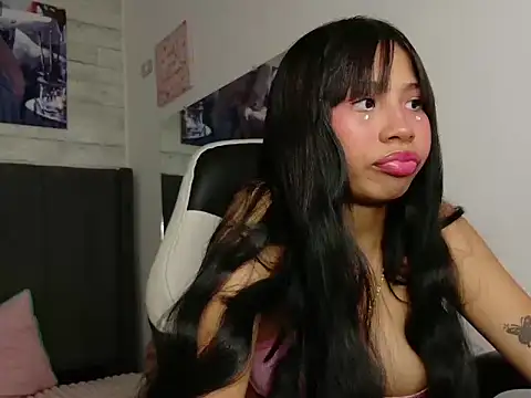 Snapshot of Aida_princess chatting on October 5, 2025, 11:02 pm Aida princess online show from October 5, 2025, 11:02 pm