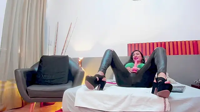 SeleneLujan online show from February 28, 2025, 2:53 pm