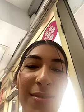 Snapshot of AshleyG_222 chatting on September 27, 2025, 4:56 pm AshleyG 222 online show from September 27, 2025, 4:56 pm