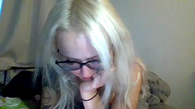 sluttypumpkin online show from July 8, 2026, 3:05 pm