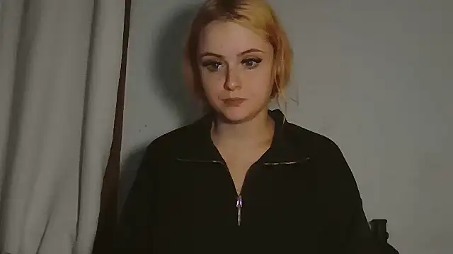 sluttypumpkin online show from July 30, 2026, 7:18 am