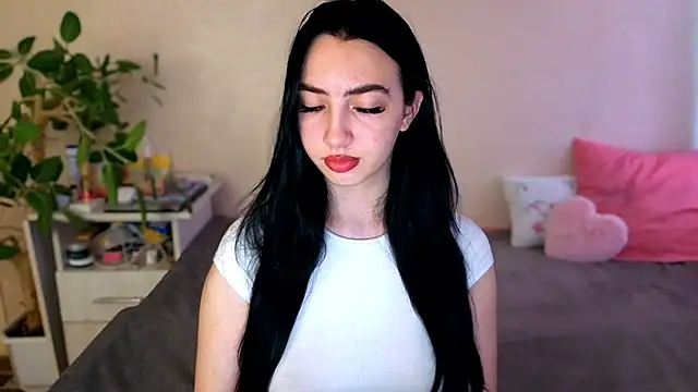 WildKittenX  online show from June 27, 2026, 4:06 am