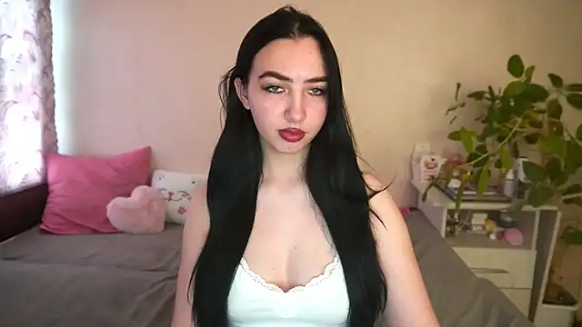 WildKittenX  online show from July 5, 2026, 4:30 am