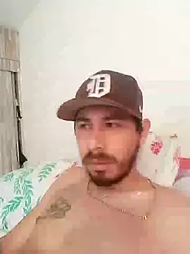 Snapshot of santibiggg chatting on February 26, 2025, 12:14 pm santibiggg online show from February 26, 2025, 12:14 pm