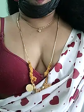 Snapshot of abinaya26 chatting on March 7, 2025, 8:02 am abinaya26 online show from March 7, 2025, 8:02 am