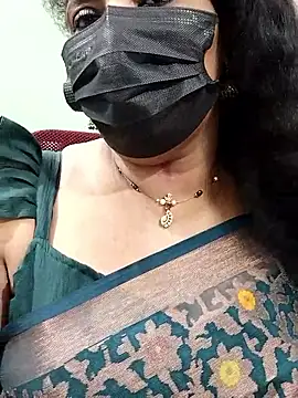 Snapshot of abinaya26 chatting on October 28, 2025, 3:04 pm abinaya26 online show from October 28, 2025, 3:04 pm