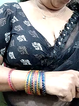 Snapshot of abinaya26 chatting on November 12, 2025, 1:33 pm abinaya26 online show from November 12, 2025, 1:33 pm