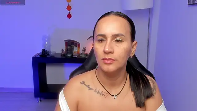 Sara Charmy online show from June 15, 2026, 12:18 pm