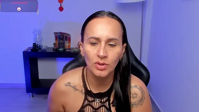 Sara Charmy online show from June 17, 2026, 11:01 am