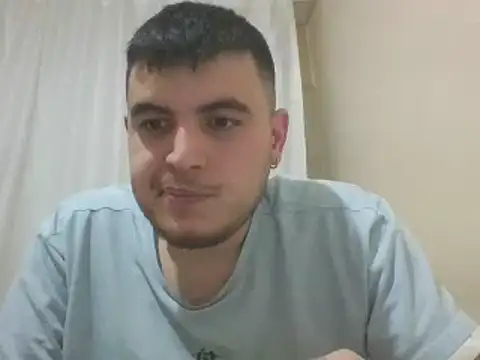 Snapshot of Iamcan_07 chatting on March 8, 2025, 8:14 pm Iamcan 07 online show from March 8, 2025, 8:14 pm