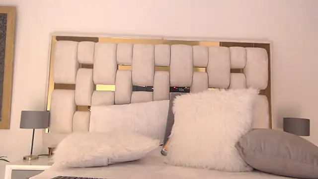 HotBellaMilf online show from January 17, 2026, 12:26 am