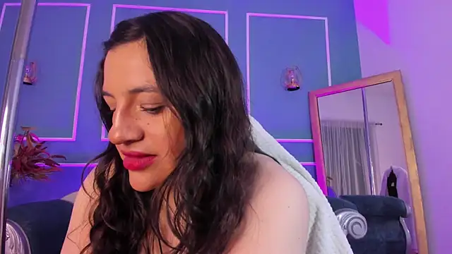 Snapshot of TaraTaylorr chatting on September 10, 2025, 2:22 am TaraTaylorr online show from September 10, 2025, 2:22 am