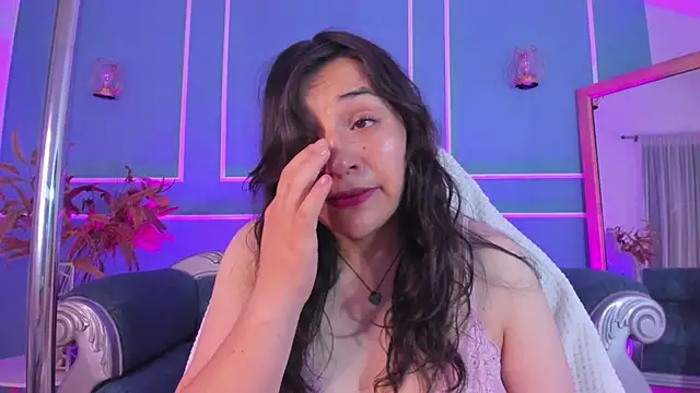 Snapshot of TaraTaylorr chatting on September 12, 2025, 2:44 am TaraTaylorr online show from September 12, 2025, 2:44 am