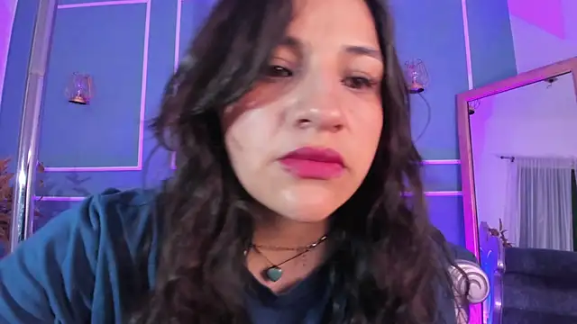 Snapshot of TaraTaylorr chatting on October 12, 2025, 1:59 am TaraTaylorr online show from October 12, 2025, 1:59 am