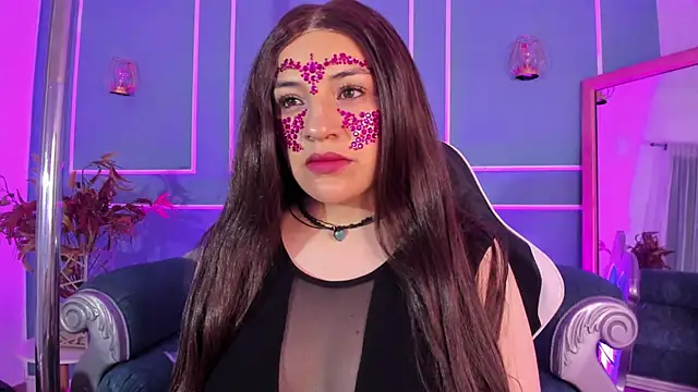 Snapshot of TaraTaylorr chatting on October 17, 2025, 2:15 am TaraTaylorr online show from October 17, 2025, 2:15 am