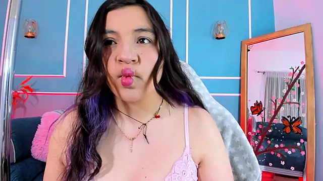 TaraTaylorr online show from March 8, 2026, 7:28 pm