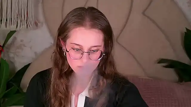 Snapshot of RileyMimicho chatting on October 29, 2025, 9:05 pm RileyMimicho online show from October 29, 2025, 9:05 pm