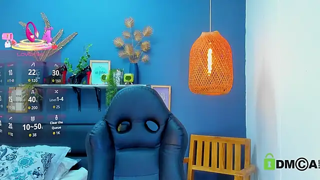 Snapshot of yessila_parker chatting on May 14, 2026, 8:43 am yessila parker online show from May 14, 2026, 8:43 am