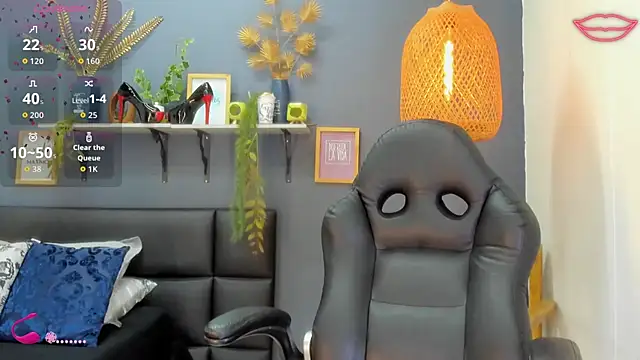 Snapshot of yessila_parker chatting on July 16, 2026, 8:53 am yessila parker online show from July 16, 2026, 8:53 am