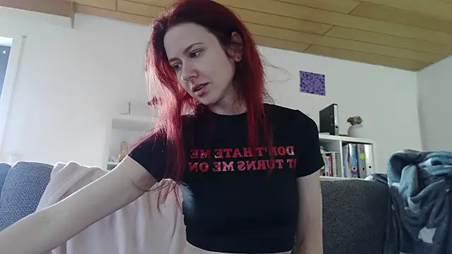 Snapshot of SweetSeraphine chatting on September 14, 2025, 9:30 am SweetSeraphine online show from September 14, 2025, 9:30 am