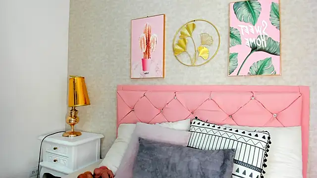 SamantaMarquez online show from April 20, 2026, 3:31 am