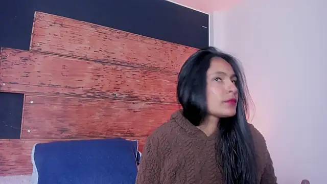 Fernanda liie  online show from July 17, 2026, 12:23 pm