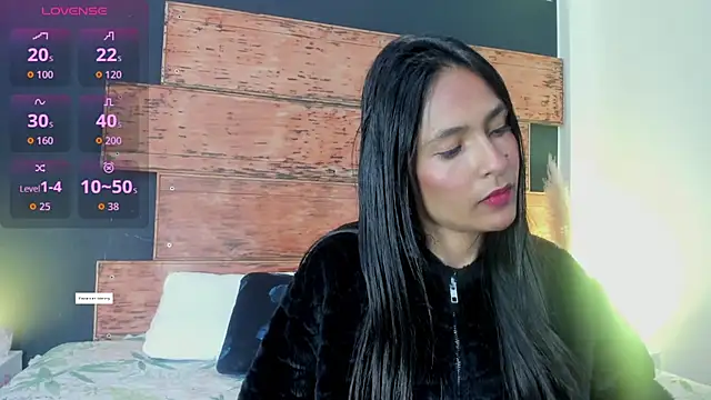 Fernanda liie  online show from July 27, 2026, 12:45 pm