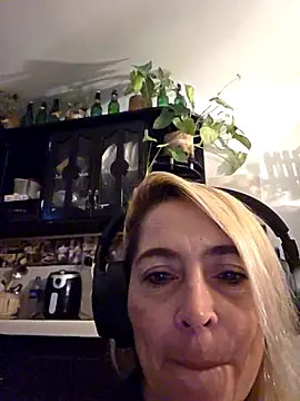 Sara Valkyri online show from September 13, 2025, 11:37 pm