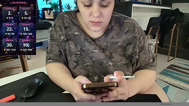 Snapshot of Layla- chatting on January 16, 2025, 10:53 am Layla- online show from January 16, 2025, 10:53 am