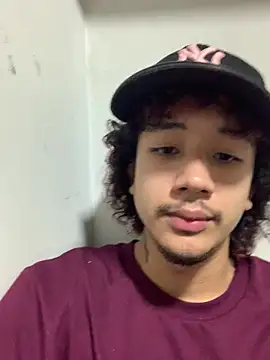 Snapshot of chillcol chatting on March 5, 2025, 3:40 am chillcol online show from March 5, 2025, 3:40 am