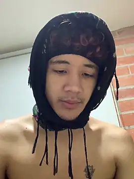 Snapshot of chillcol chatting on March 17, 2025, 10:38 am chillcol online show from March 17, 2025, 10:38 am