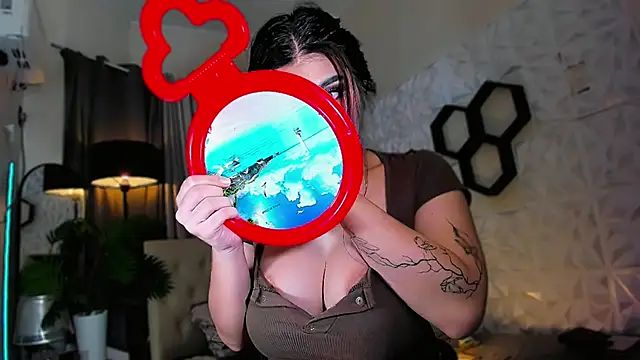 Snapshot of claraakhasova chatting on October 2, 2025, 9:49 am claraakhasova online show from October 2, 2025, 9:49 am