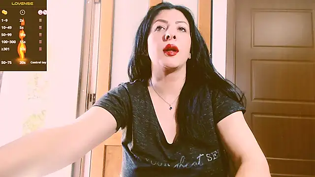 Snapshot of Alina_eve chatting on June 9, 2026, 9:21 am Alina eve online show from June 9, 2026, 9:21 am