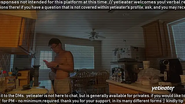 Snapshot of yetieater chatting on June 23, 2026, 2:48 pm yetieater online show from June 23, 2026, 2:48 pm