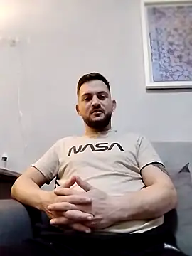 iurinicola online show from February 8, 2026, 10:35 pm