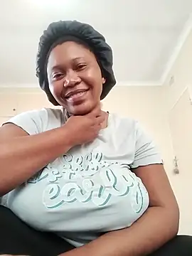 Snapshot of JuicyMilkyTizzy chatting on March 22, 2025, 12:14 pm JuicyMilkyTizzy online show from March 22, 2025, 12:14 pm