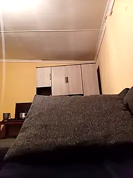 Snapshot of JuicyMilkyTizzy chatting on November 2, 2025, 7:27 pm JuicyMilkyTizzy online show from November 2, 2025, 7:27 pm