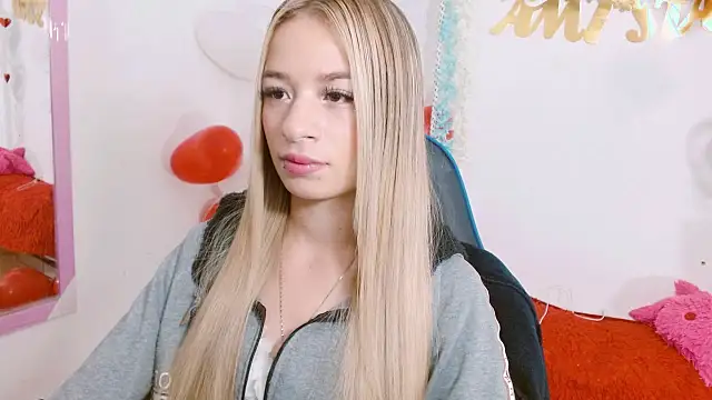 Snapshot of hannah_026 chatting on September 13, 2025, 11:43 am hannah 026 online show from September 13, 2025, 11:43 am