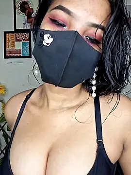 Snapshot of Noor-Bold chatting on February 9, 2026, 2:37 am Noor-Bold online show from February 9, 2026, 2:37 am