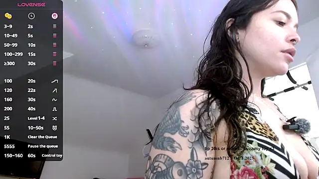 Snapshot of autumnb712 chatting on October 3, 2025, 2:36 pm autumnb712 online show from October 3, 2025, 2:36 pm