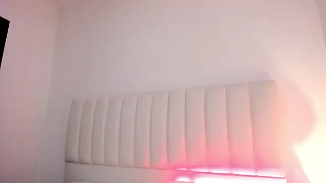 Snapshot of Hannahx__ chatting on January 16, 2026, 2:10 pm Hannahx online show from January 16, 2026, 2:10 pm