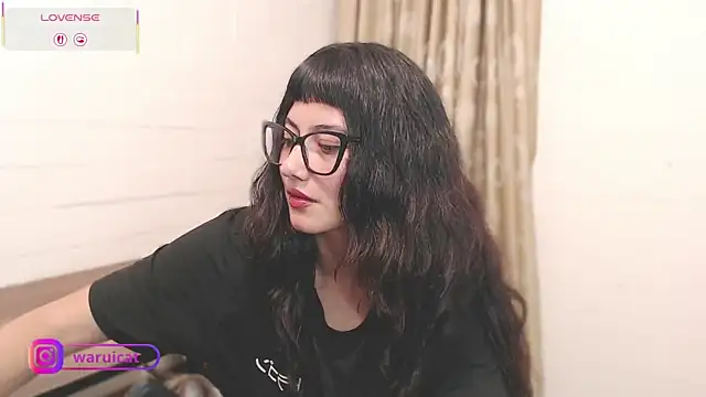 Laury uri online show from March 5, 2026, 1:01 am